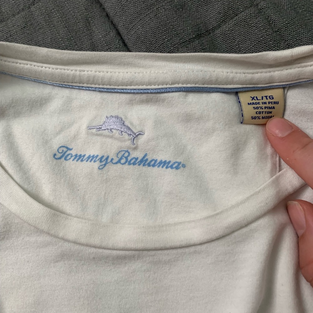 Like new Tommy Bahama White T